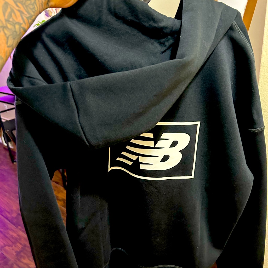 New Balance Small Black Hoodie Unisex